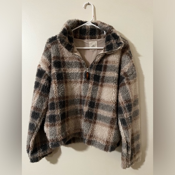 Thread and Supply Cropped Fluffy Quarter Zip Sweatshirt - Picture 3 of 7